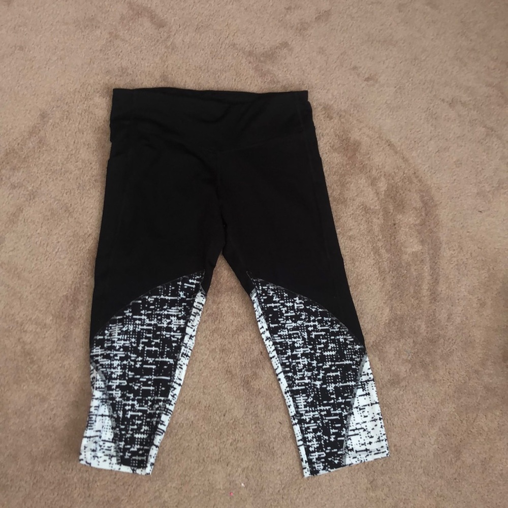 Cropped work out leggings